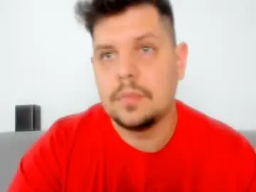Chaturbate Live Sex Cam of famousboy1