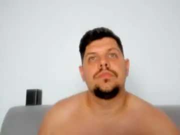 Chaturbate Nude Webcam of famousboy1