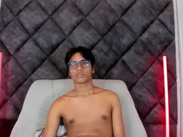 Chaturbate Live Sex Cam of liamkron