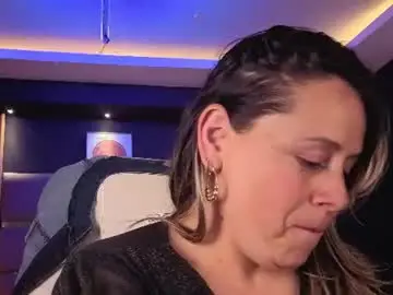Chaturbate Watch Live Sex Cams of cinthya_roberts
