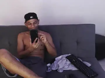 Chaturbate Sex Cam of alphas_latins