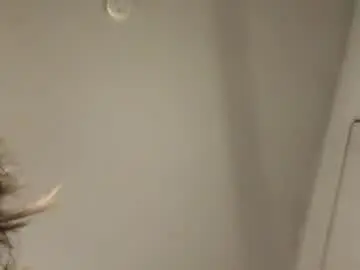 Chaturbate Live Sex Cam of smaiib0y