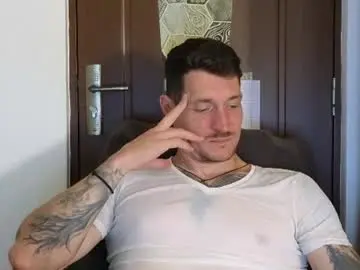 Chaturbate Live Sex Cam of tattooedhunk_