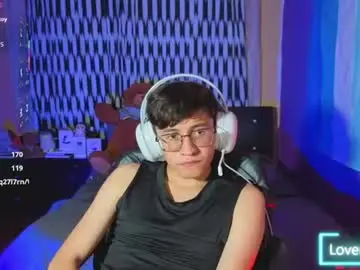 Chaturbate Sex Cam of angelito18_twink