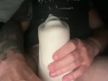 Chaturbate Live Sex of berrymycockinher7