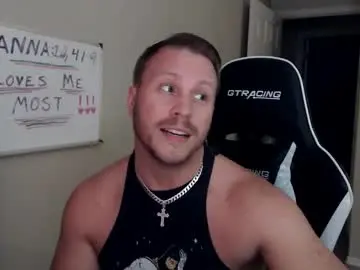 Chaturbate Live Sex Cam of player2pawns