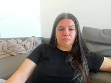Chaturbate Live Sex Cam of wet_pants2022