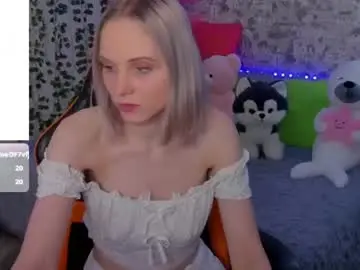 Chaturbate Live Sex Cam of gina_lovelyy