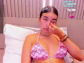 Chaturbate Free Live Porn of emma_doll7