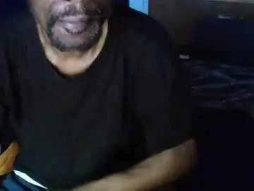 Chaturbate Sex Cam of leeguy_hugedick