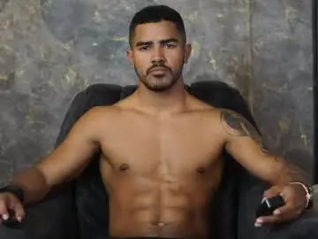 Chaturbate Free Live Porn of reik_von