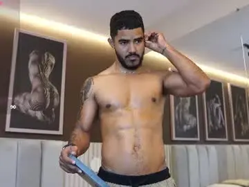 Chaturbate Best live sex cam show of reik_von