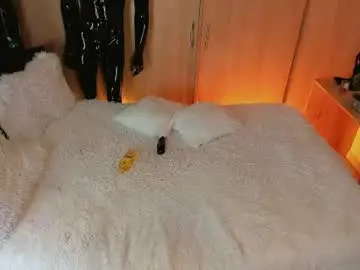 Chaturbate Live Porn of alicebby_bigcock19