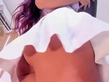 Chaturbate Live Sex Cam of celeste_wayne