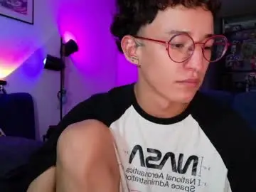 Chaturbate Live Sex Cam of iangel_