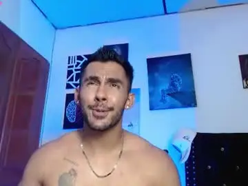 Chaturbate Live Porn of romanpearce_