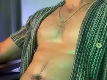 Chaturbate Live Sex Cam of dezzydee1one