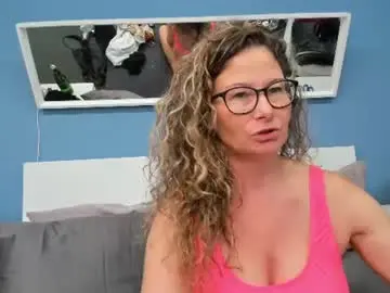 Chaturbate Live Sex of izzymendosa