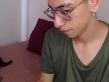 Chaturbate Live Sex Cam of evantier