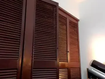 Chaturbate Live Sex Cam of andykings_1