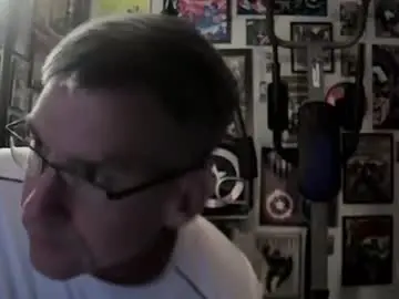 Chaturbate Live Sex Cam of dix_handley_50