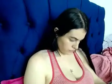 Chaturbate Live Sex Cam of ari_coohachelaa