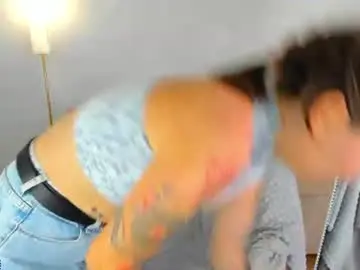 Chaturbate Live Sex Cam of debra_wade