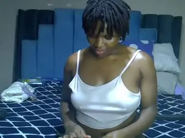 Chaturbate Live Sex Cam of melanin_moon