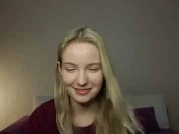 Chaturbate Live Sex Cam of tashinapetitto