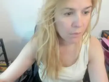 Chaturbate Sex Chat of artsyandcraftsy_