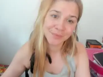 Chaturbate Watch Live Sex Cams of artsyandcraftsy_