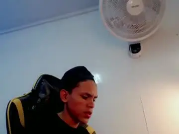 Chaturbate Live Sex of sombra_18