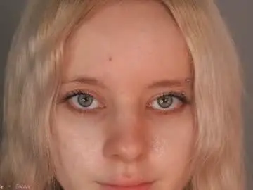 Chaturbate Live Sex Cam of seebunny