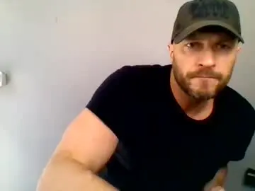 Chaturbate Live Sex Cam of titan_heart
