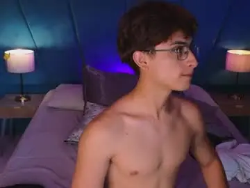 Chaturbate Sex Chat of aaron_eze