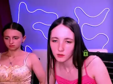 Chaturbate Watch Live Sex Cams of caroline_honeyy