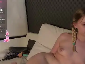 Chaturbate Sex Chat of fluffy_cloude
