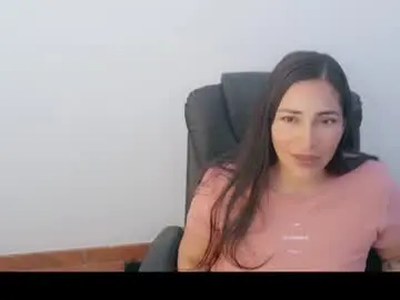 Chaturbate Live Sex Cam of luna_lgomez