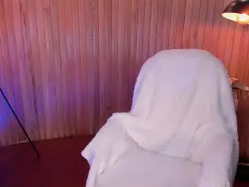 Chaturbate Watch Live Sex Cams of mialaurence_
