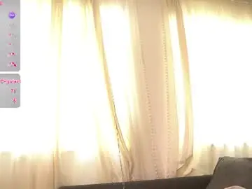 Chaturbate Live Sex Cam of emmaxblanco