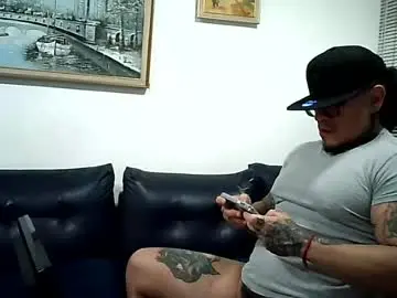 Chaturbate Live Sex of ayrton_naffah2