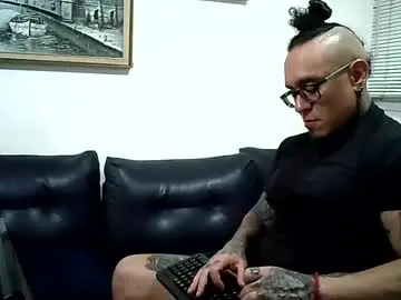 Chaturbate Sex Chat of ayrton_naffah2