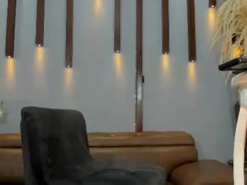 Chaturbate Free Porn Cam of naomi_desire01