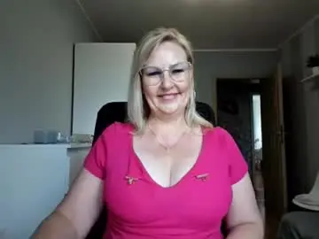 Chaturbate Live Porn of emillykiss
