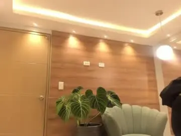 Chaturbate Best live sex cam show of reyasimos