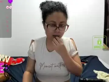 Chaturbate Live Sex Cam of bonnie_lam_