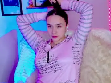 Chaturbate Live Sex Cam of emily_lindey_