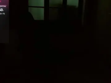 Chaturbate Live Sex Cam of i_am_karoll