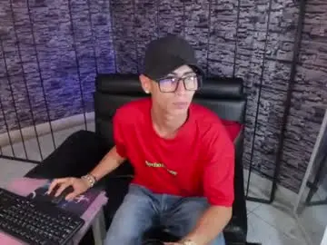 Chaturbate Best live sex cam show of torn_boy