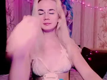 Chaturbate Live Sex Cam of carinfox
